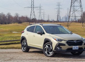 Subaru Crosstrek Hybrid vs Toyota Corolla Cross Hybrid:expertgranskning och jämförelse sida vid sida 