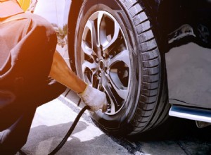 Ska du reparera eller byta ut ett punkterat däck? Expertguide för att göra rätt val 