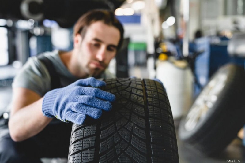 MOT Tire Regulations:Hur däckproblem leder till fel och förebyggande tips 