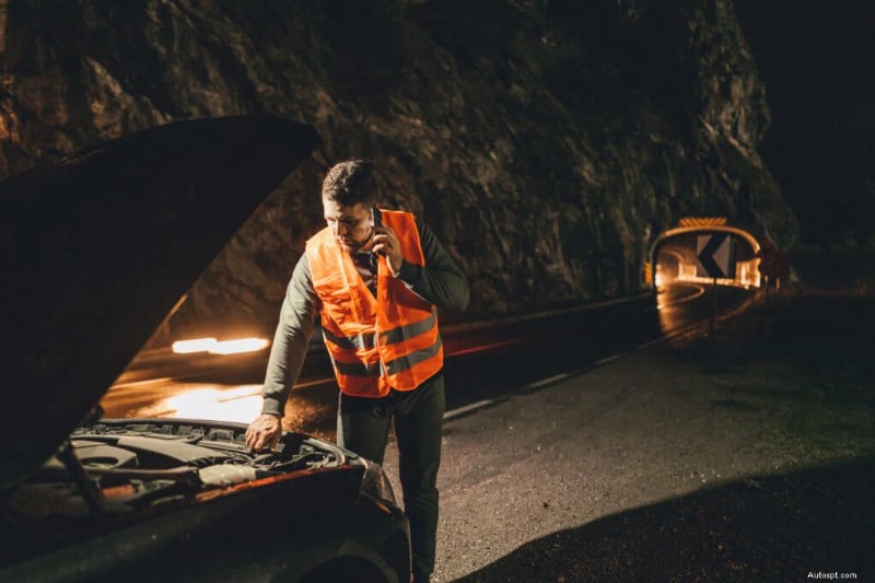 Master Night-Driving:Beprövade tips för säkra resor efter mörkrets inbrott 