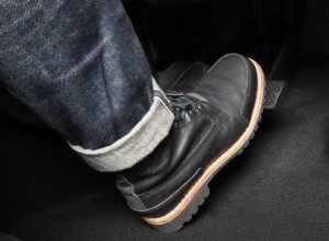 Bromsfelsökningsguide:Diagnostisera och åtgärda vanliga problem på ett säkert sätt 