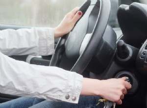 Varför startar min bil men startmotorn fortsätter att dra igång? Vanliga orsaker och korrigeringar 