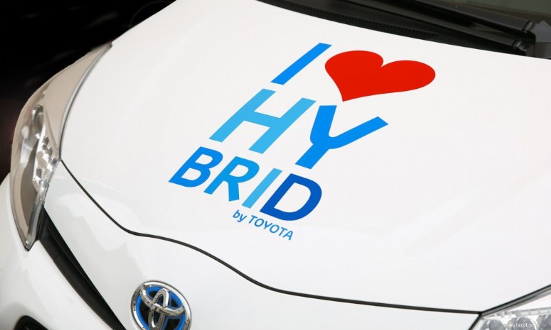 Underhåll av hybridfordon:Håll din bil igång smidigt och effektivt 