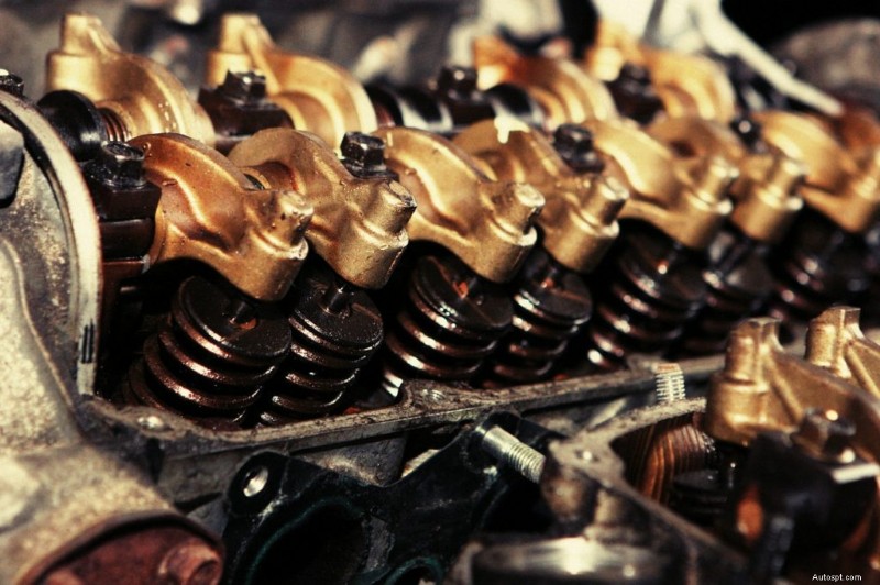 Motor Oil 101:Viktiga insikter för varje förare 